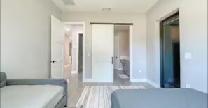 3 Schlafzimmer, Bügeleisen/Bügelbrett, Reisekinderbett, kostenloses WLAN