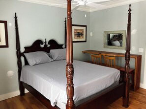 3 habitaciones, tabla de planchar con plancha, wifi y ropa de cama 
