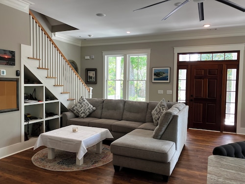 This lovely home is just half mile from the gates of Paris Island