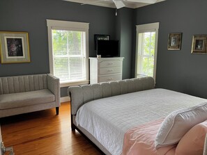 3 室のベッドルーム、アイロン / アイロン台、WiFi、ベッドシーツ