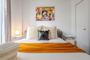 1 habitación, tabla de planchar con plancha, wifi y ropa de cama 