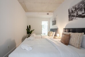 1 habitación, tabla de planchar con plancha, wifi y ropa de cama 