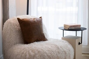 Interior - Exclusive Sanctuary: Elegance Meets Comfort (Montreal)