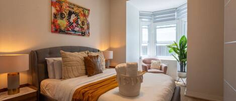 2 dormitorios, tabla de planchar con plancha, wifi y ropa de cama