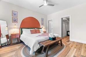 3 bedrooms, desk, iron/ironing board, free WiFi