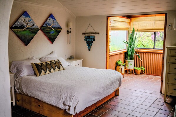 3 chambres, fer et planche à repasser, accès au Wi-Fi (inclus)