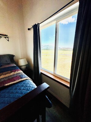 4 bedrooms, free WiFi, bed sheets
