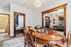 Dining - Modern Victorian sleeps 6 trailer parking (Pueblo)