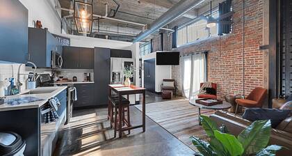 Lil Mesquite Downtown Luxury Loft