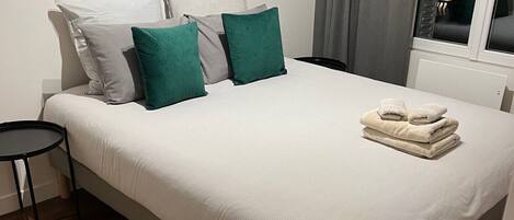 1 Schlafzimmer, Bügeleisen/Bügelbrett, Bettwäsche