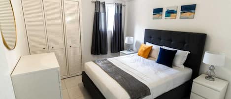 Iron/ironing board, WiFi, bed sheets