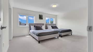 4 bedrooms, desk, iron/ironing board, free WiFi