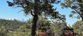 Heartspring: Serene Retreat on 3.5 Acres with Epic Mountain & Valley Views