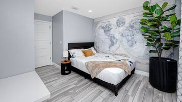 4 soveværelser, skrivebord, strygejern/strygebræt, weekendseng