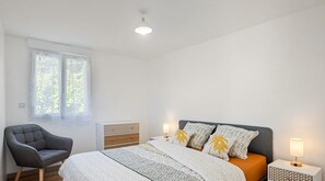 3 bedrooms, travel cot, free WiFi