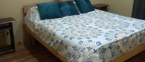 2 makuuhuonetta, Wi-Fi, vuodevaatteet