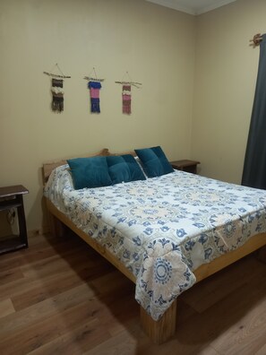 2 bedrooms, WiFi, bed sheets - El roble cabins (Caburgua)