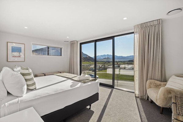 3 chambres, fer et planche à repasser, Wi-Fi gratuit, draps fournis