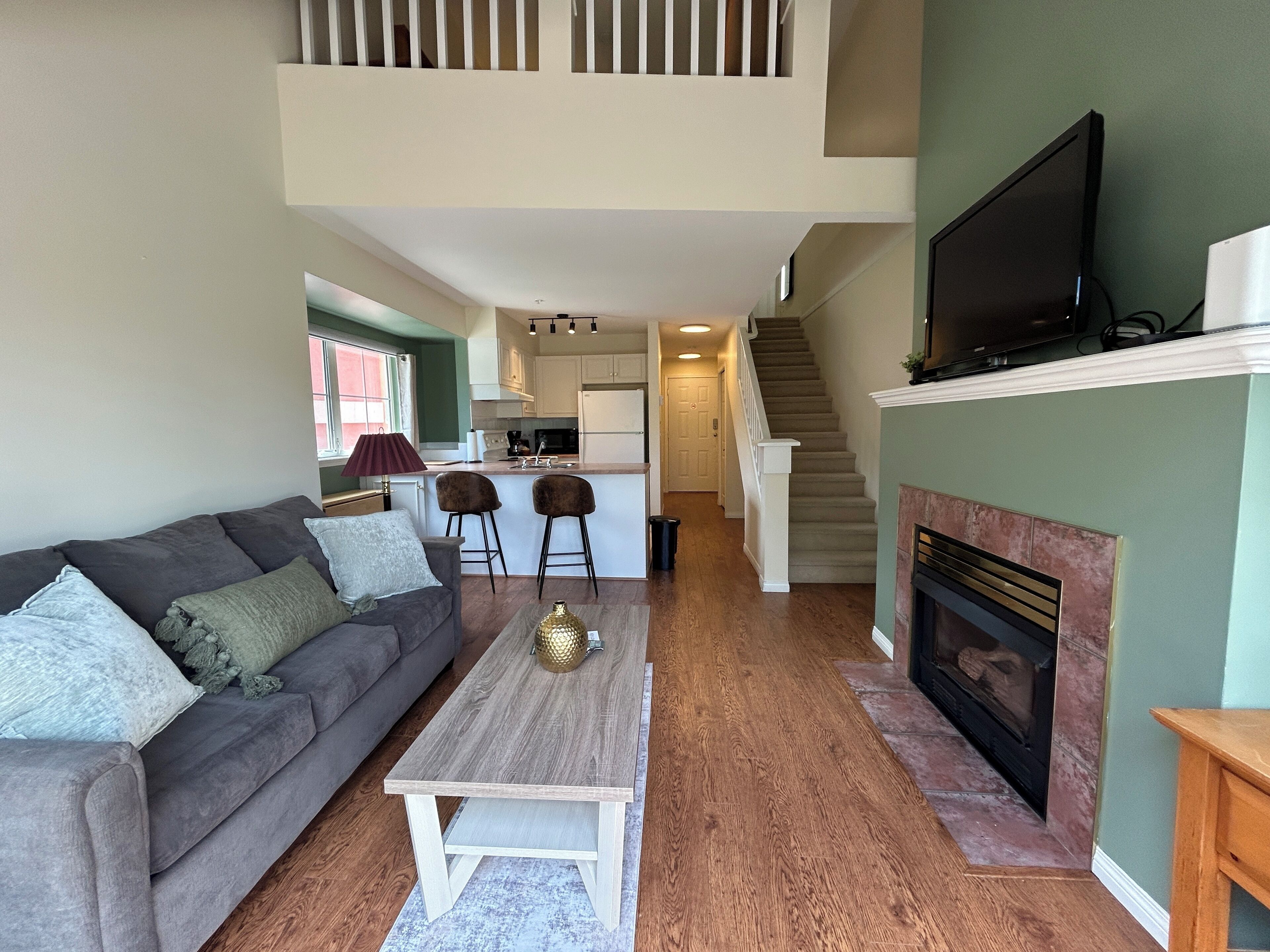 Télévision, cheminée