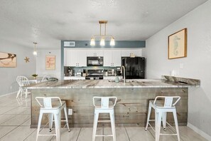 Micro-ondas, fogão, cooktop, lava-louças