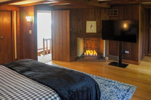 Charming 3-bedroom house. Nature + Comfort near Cleveland 