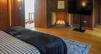 Charming 3-bedroom house. Nature + Comfort near Cleveland