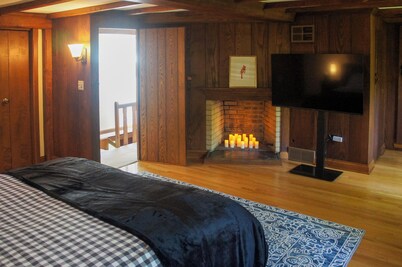 Charming 3-bedroom house. Nature + Comfort near Cleveland 
