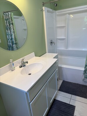 Towels, soap, shampoo, toilet paper