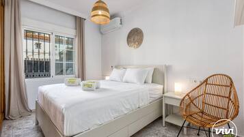 3 bedrooms, in-room safe, iron/ironing board, free WiFi