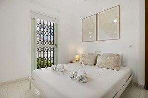 3 bedrooms, in-room safe, iron/ironing board, free WiFi - Serenity | Townhouse with terrace in Mijas (Mijas Costa)