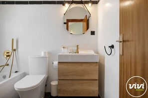 Shower, hair dryer, towels - Serenity | Townhouse with terrace in Mijas (Mijas Costa)