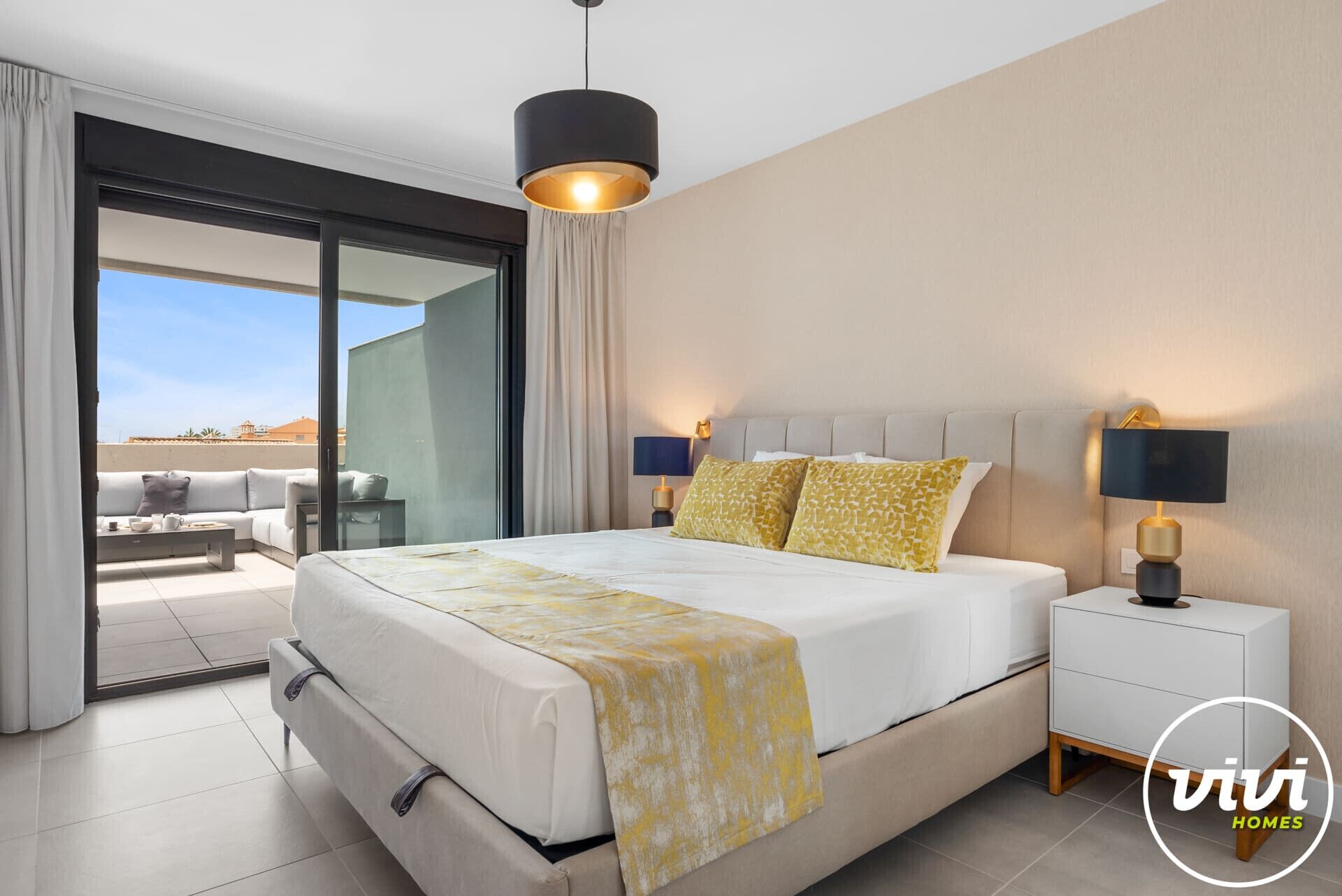 3 室のベッドルーム、セーフティボックス (室内)、アイロン / アイロン台、WiFi (無料)