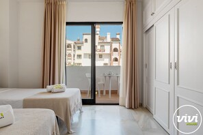 2 Schlafzimmer, Zimmersafe, Bügeleisen/Bügelbrett, kostenloses WLAN