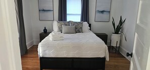 3 chambres, fer et planche à repasser, Wi-Fi gratuit, draps fournis