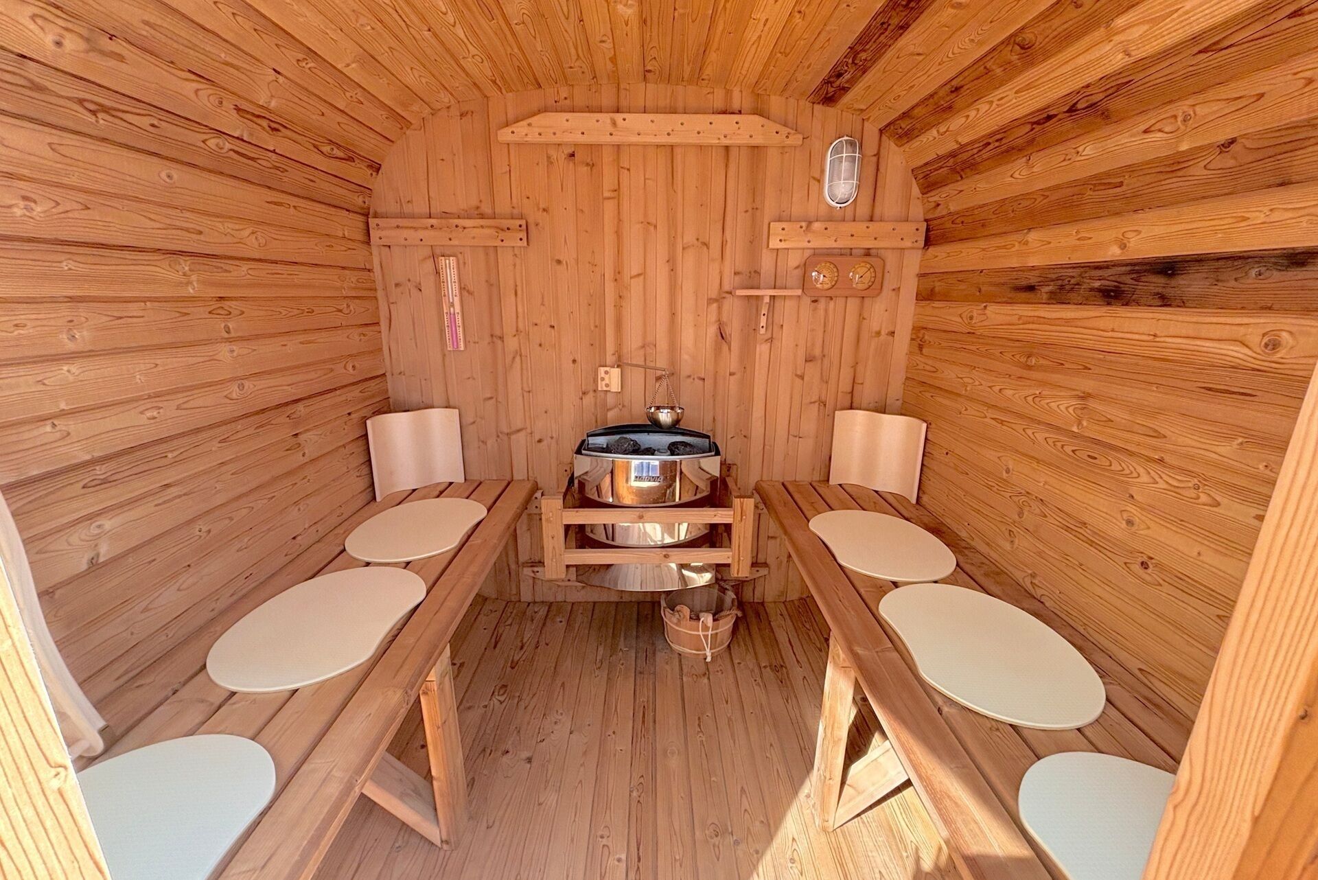 [16 guests] 3LDK (120sqm) /5 Beds + 3 Folding Beds / Pool & Sauna / BBQ /Onna 14A / Non-Smoking | Private pool