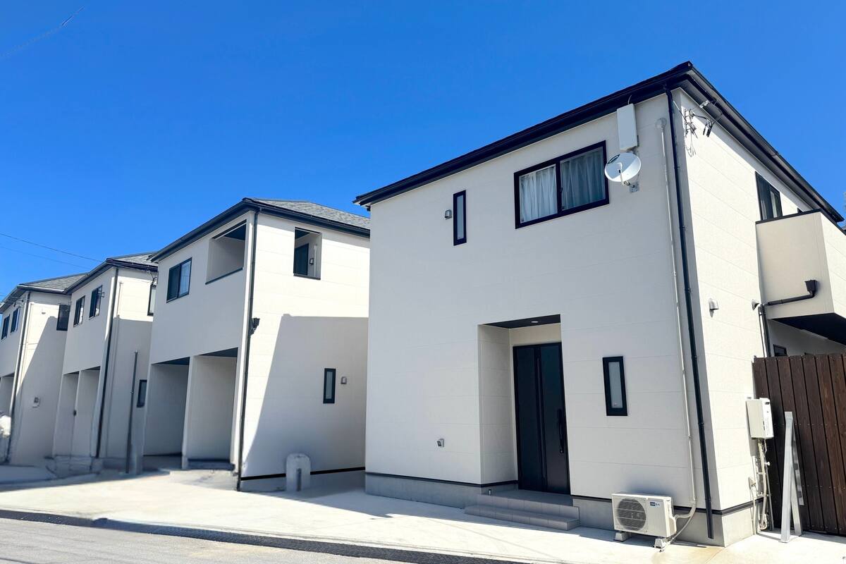 [16 guests] 3LDK (110m²) / 5 beds + 3 folding beds / Pool & sauna / BBQ / Onna 14E/ no smoking | Desk, blackout curtains, iron/ironing board, free cots/infant beds