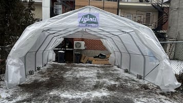 Enceinte de lâhĂ©bergement