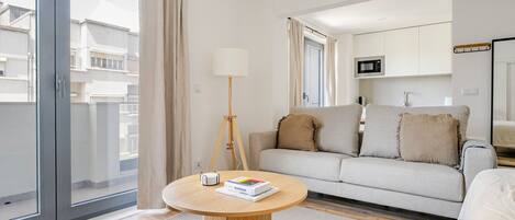 Fernseher, Stereoanlage