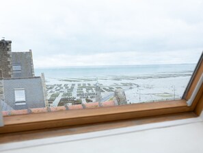 Interior - Quai Thomas by Interhome (Cancale)