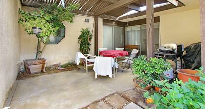 Cal King BR Pet-Friendly self control AC