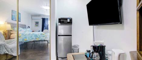 1 chambre, fer et planche à repasser, Wi-Fi, draps fournis