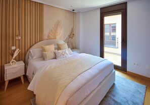 2 bedrooms, bed sheets