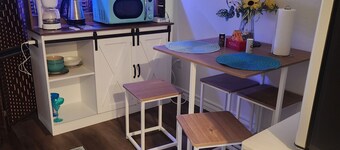Private Charming B&B with WiFi and AC in wonderful San Antonio