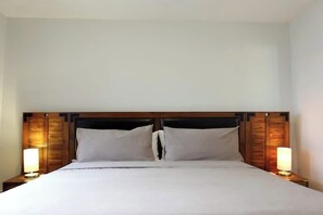 5 slaapkamers, een strijkplank/strijkijzer, wifi, beddengoed