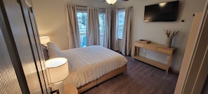 4 bedrooms, iron/ironing board, travel cot, free WiFi