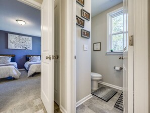 4 間睡房、書桌、免費 Wi-Fi、床單