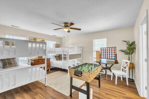 4 bedrooms, desk, iron/ironing board, travel cot