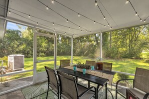 屋外ダイニングエリア