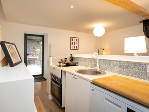 Private kitchen - Les Liesses by Interhome (Le Vivier-sur-Mer)