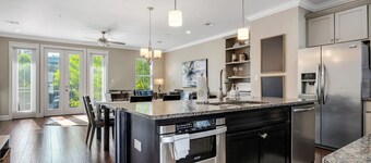 The Midtown Haven, Pets Welcome!